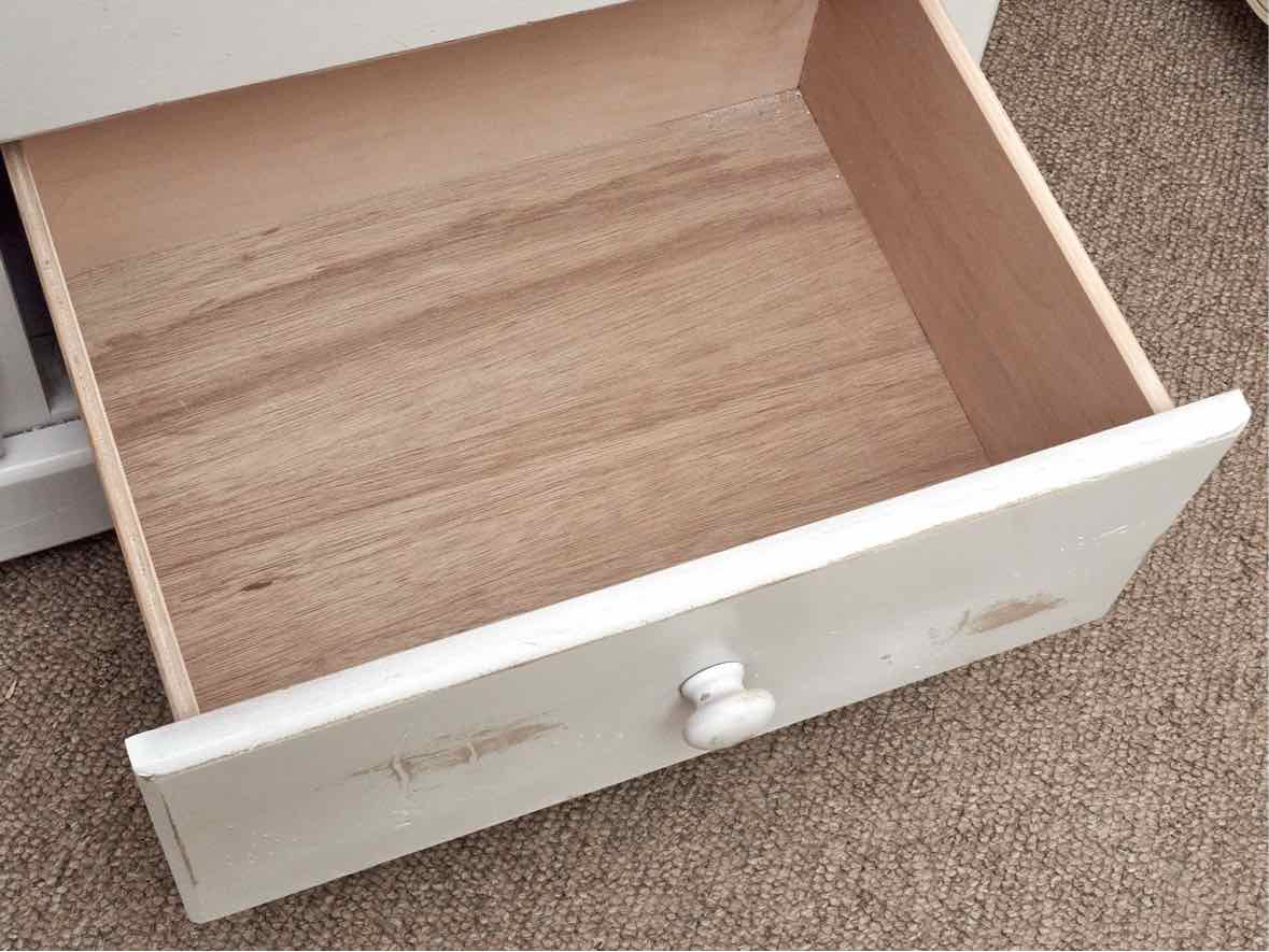 Distressed White Finish Pine 7 Drawer & 1 Door Dresser