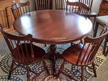 Hitchcock Round Dining Table & Set of Four Matching Chairs