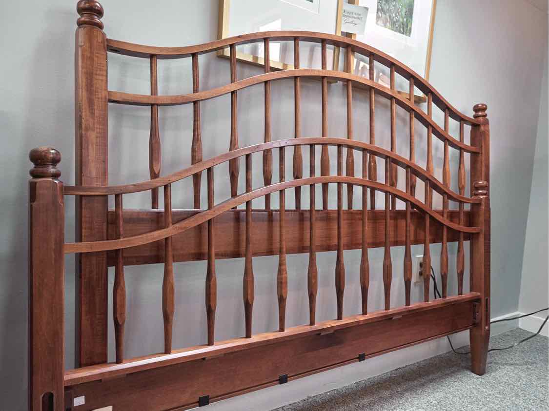 Ethan Allen 'Country Crossing' Maple Arch Queen Bed