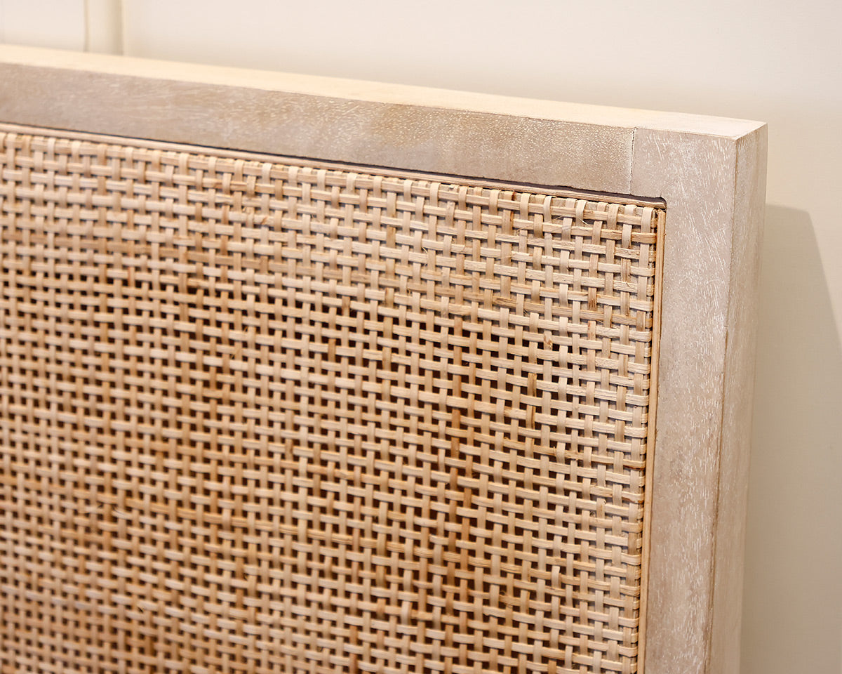 Sydney Pottery Barn Queen Bed