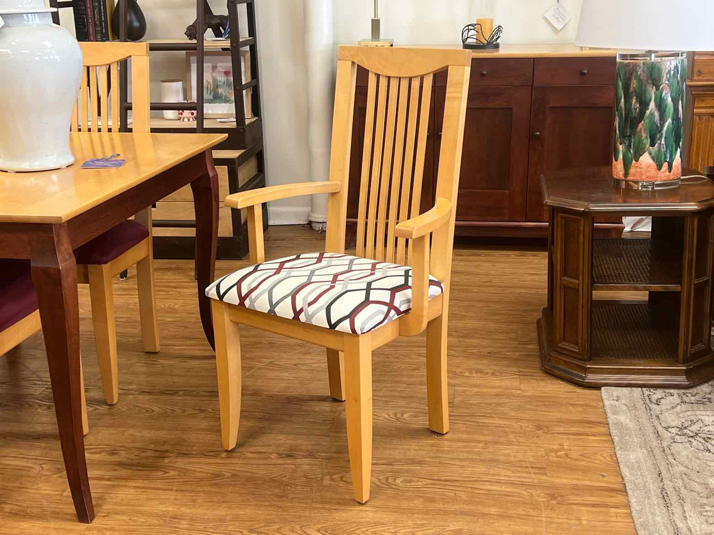 Dual Tone Maple Dining Table w/ 8 Chairs