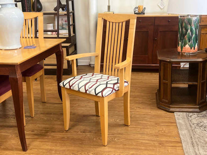 Dual Tone Maple Dining Table w/ 8 Chairs
