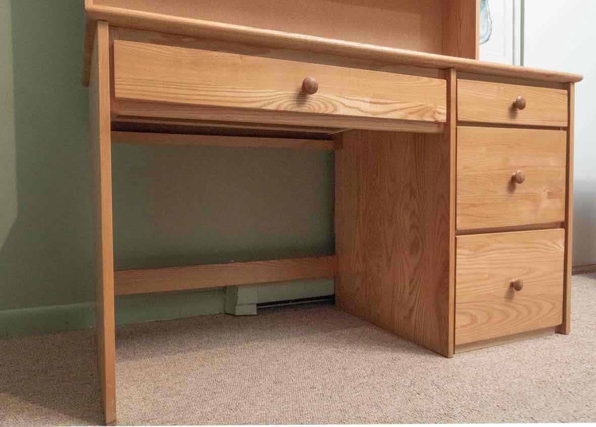 Oak 4 Drawer Desk & Hutch Top