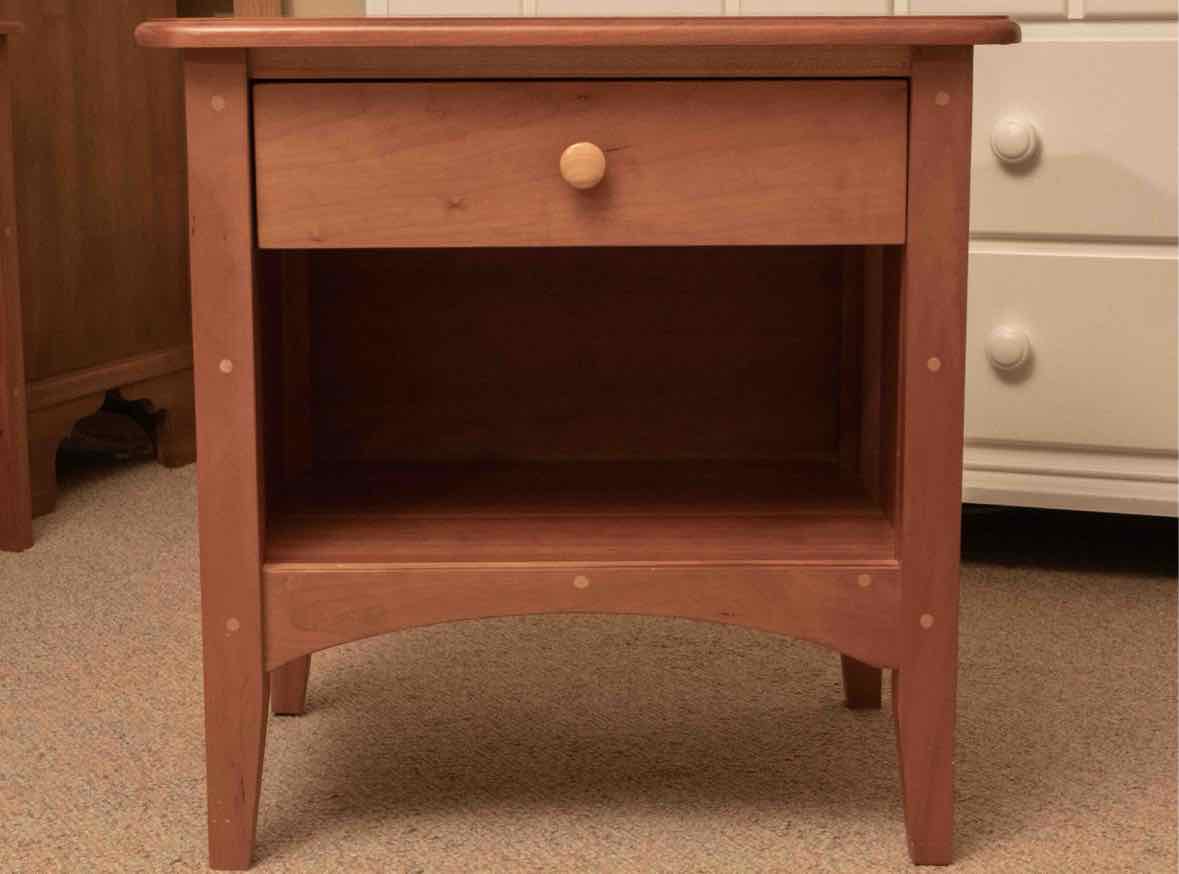 Pair Of Pompanoosuc Mills Natural Cherry 1 Drawer & Shelf  Nightstands