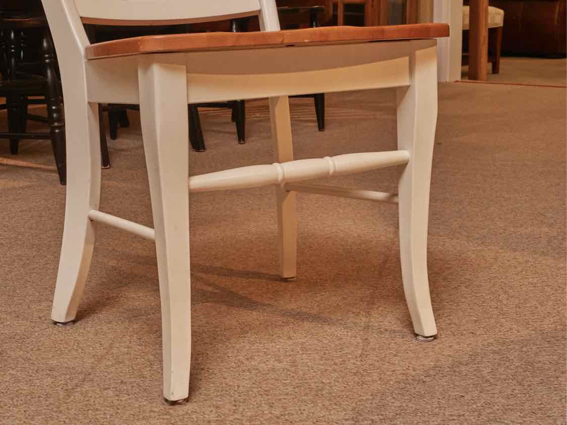 Maple Top Cream Finish Pedestal Table & Leaf & 4 Chair Set