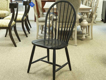Set of 8 Ethan Allen American Impressions Windsor Dining Chairs in Black