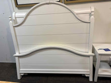 Queen Arched Bed in White