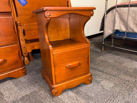 French & Heald Rock Maple One-Drawer Nightstand