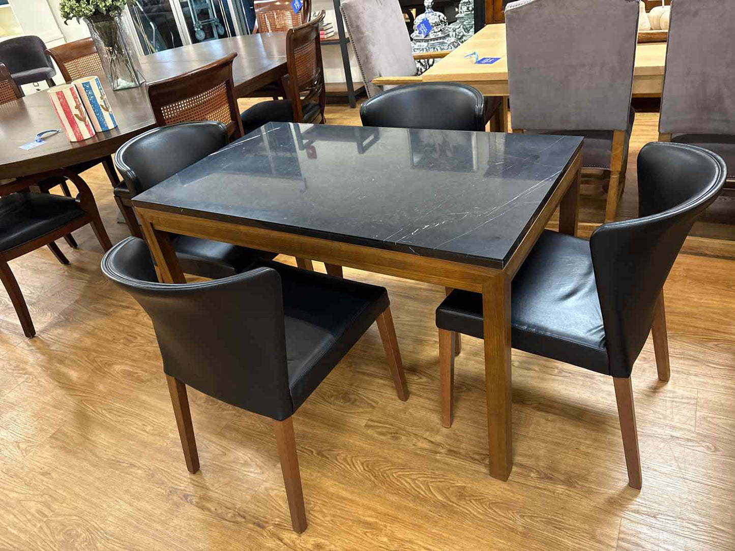 Crate & Barrel 'Parsons' Dining Table w/ Set of 4 'Curran' Chairs