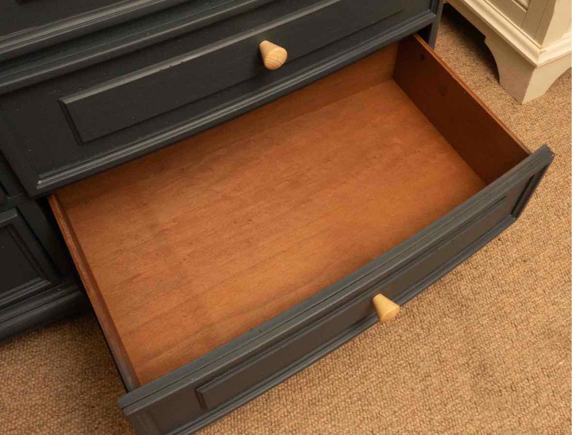 'Sea Tern Blue' Custom  Finish 11 Drawer With Natural Wooden Konobs Dresser