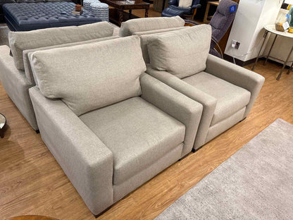 Pair of Universal 'Hunter' Chairs