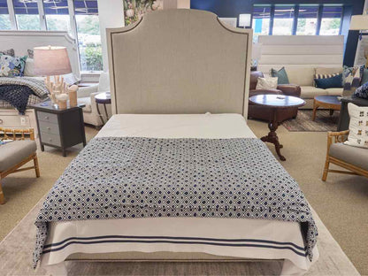 Vanguard Lillet Queen Bed