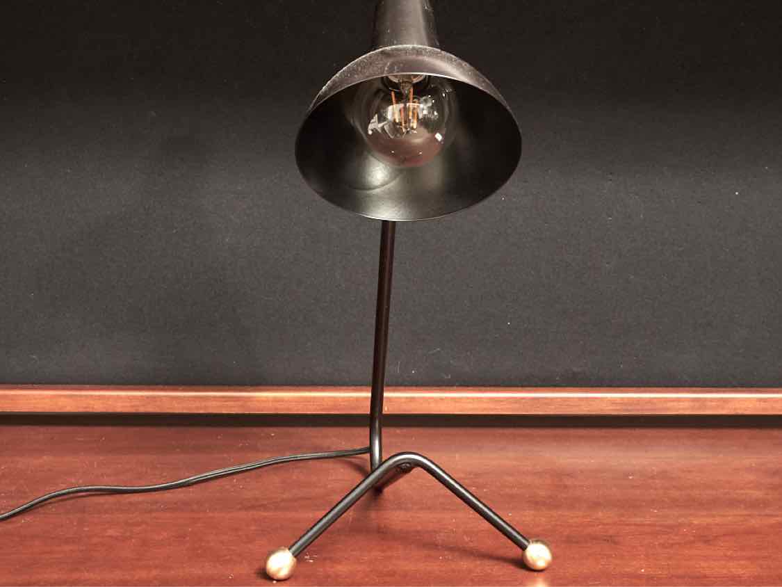Black Metal  Desk Table Lamp