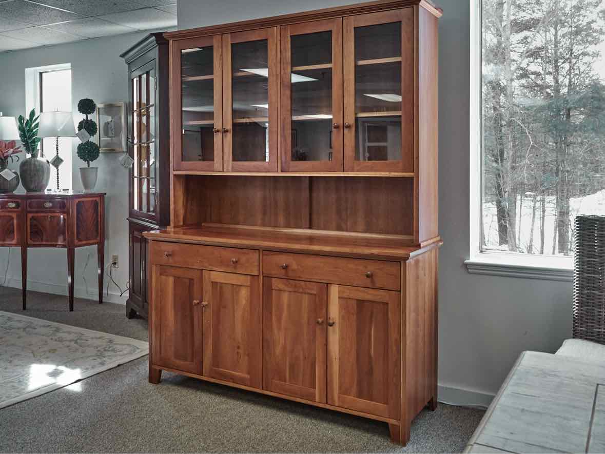 Lyndon Furniture Classic Country Buffet with Glass Door Hutch - Thumbnail 2