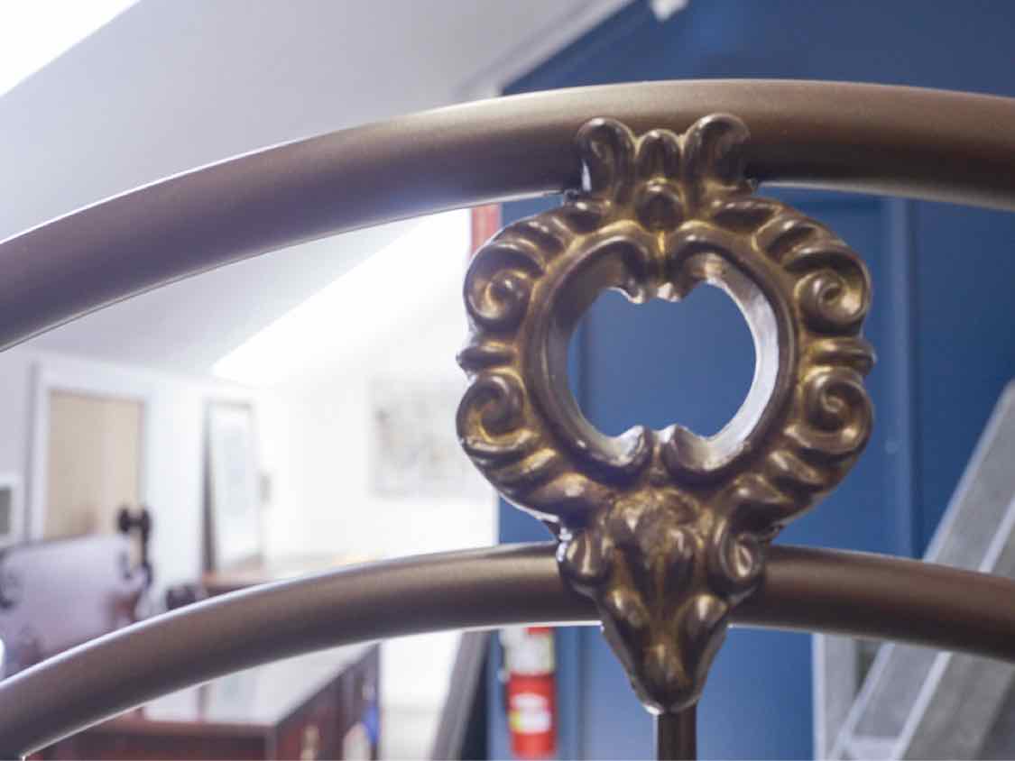 Iron Full Bed in Espresso Tone Finish