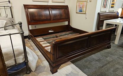 Ethan Allen Newport 'Somerset' King Sleigh Bed