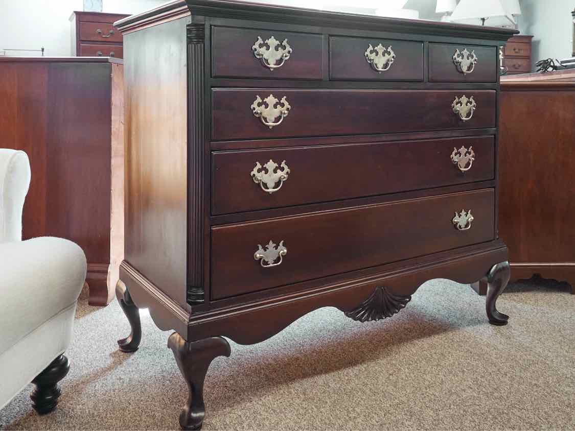 Solid Mahogany Queen Anne 6 Drawer Chest