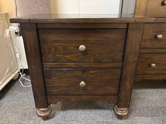 Liberty Furniture 2-drawer Nightstand