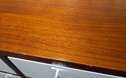 MG+BW White Lacquer 8-Drawer Dresser