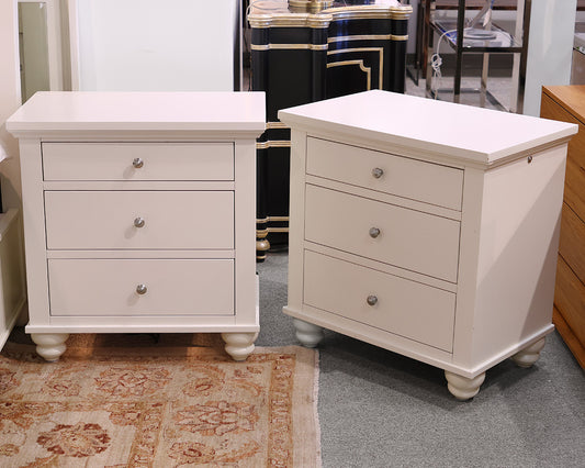Pair Aspen Furniture 'Cambridge' Nightstands