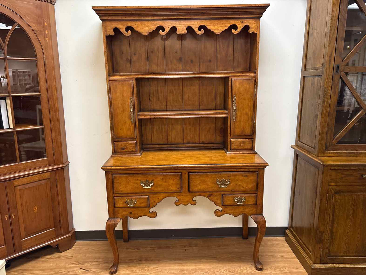 Theodore Alexander 'Chateau du Vallois' Hutch