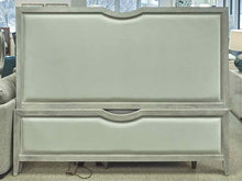 Bassett Savoy Collection King Upholstered Panel Bed