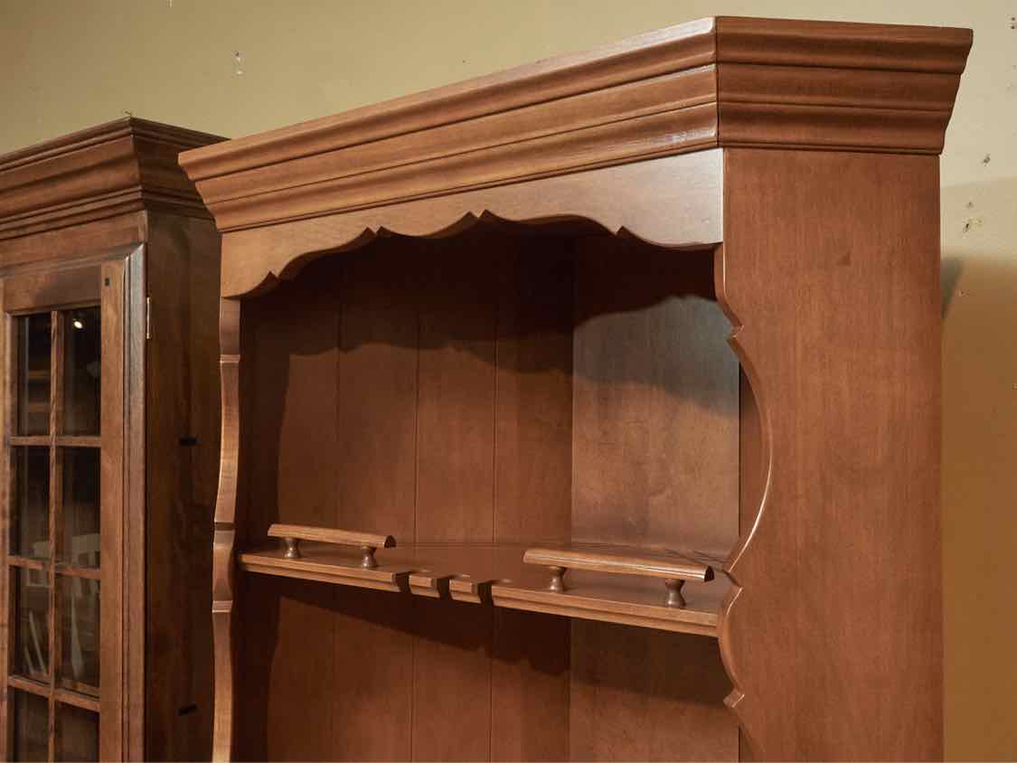 Hale Furniture Vermont Maple  3 Shelf 1 Door Corner Cabinet