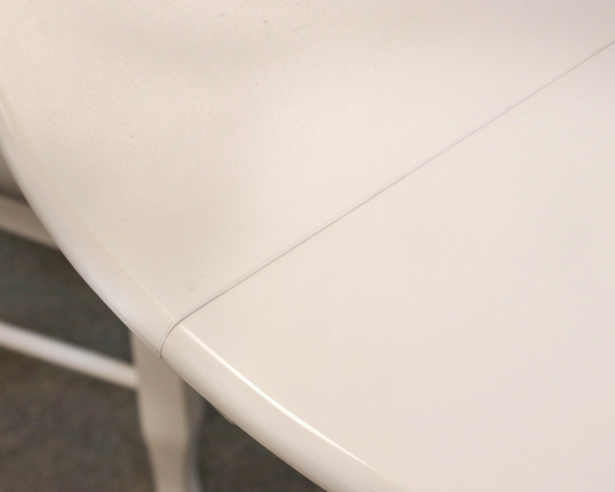 White Round Pedestal Table & Set of 6 Spindle Back Chairs