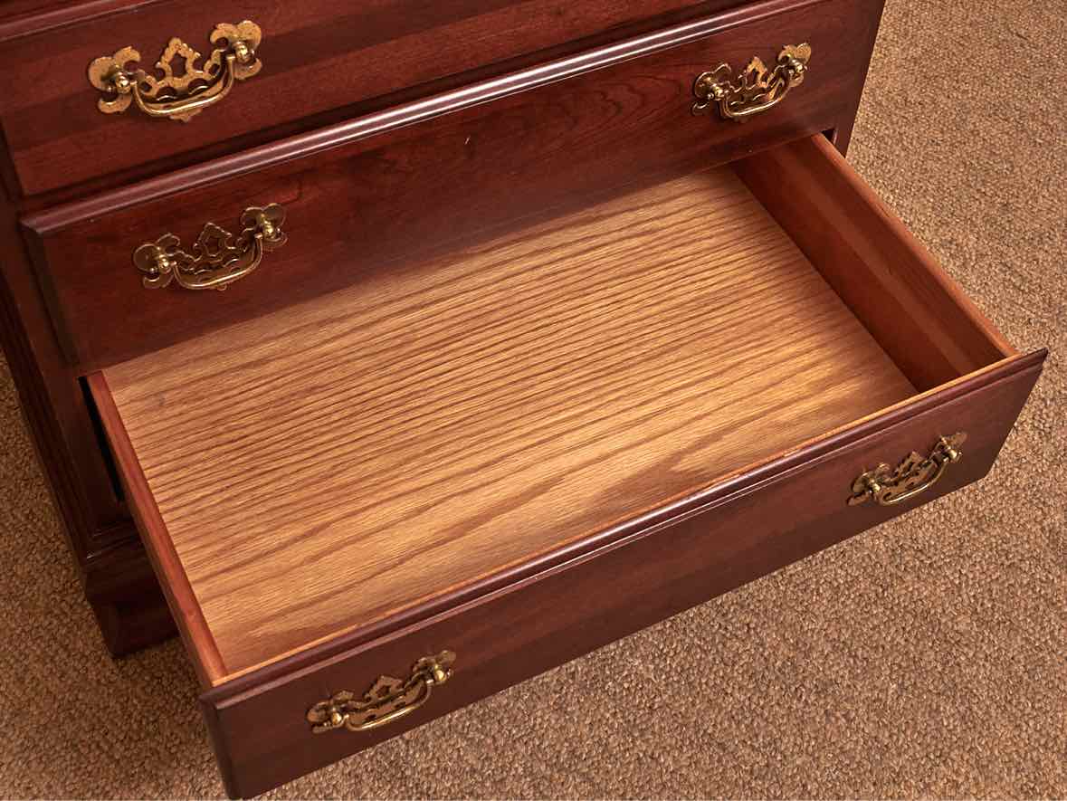 Ethan Allen Cherry Georgian Style 4  Drawer Brass Handles  Nightstand