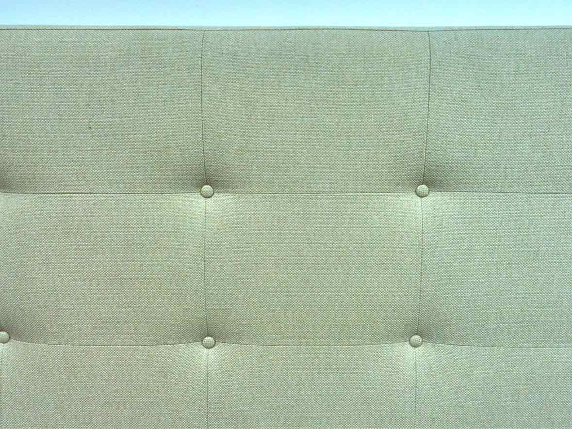 Upholstered Queen Platform Bed in Putty