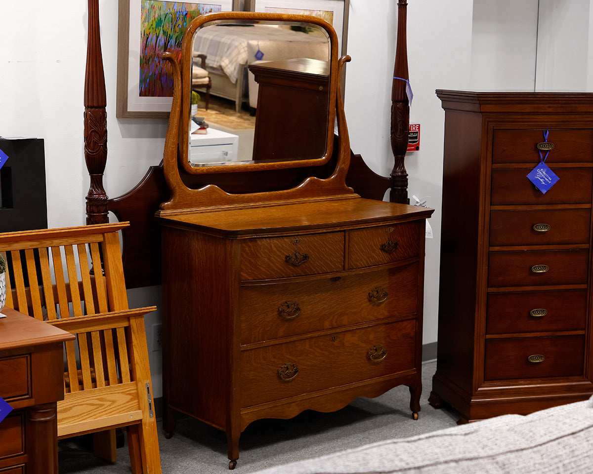 Antique Oak 4-Drawer Chest With Mirror