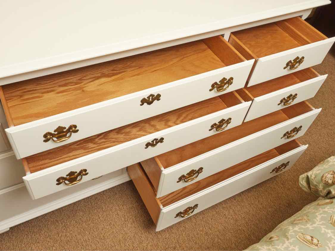 Colonial Furniture Co White Finish Triple 10 Drawer Dresser