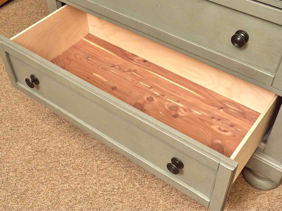 Vaughan Bassett Grey Green Finish  5 Drawer Chest