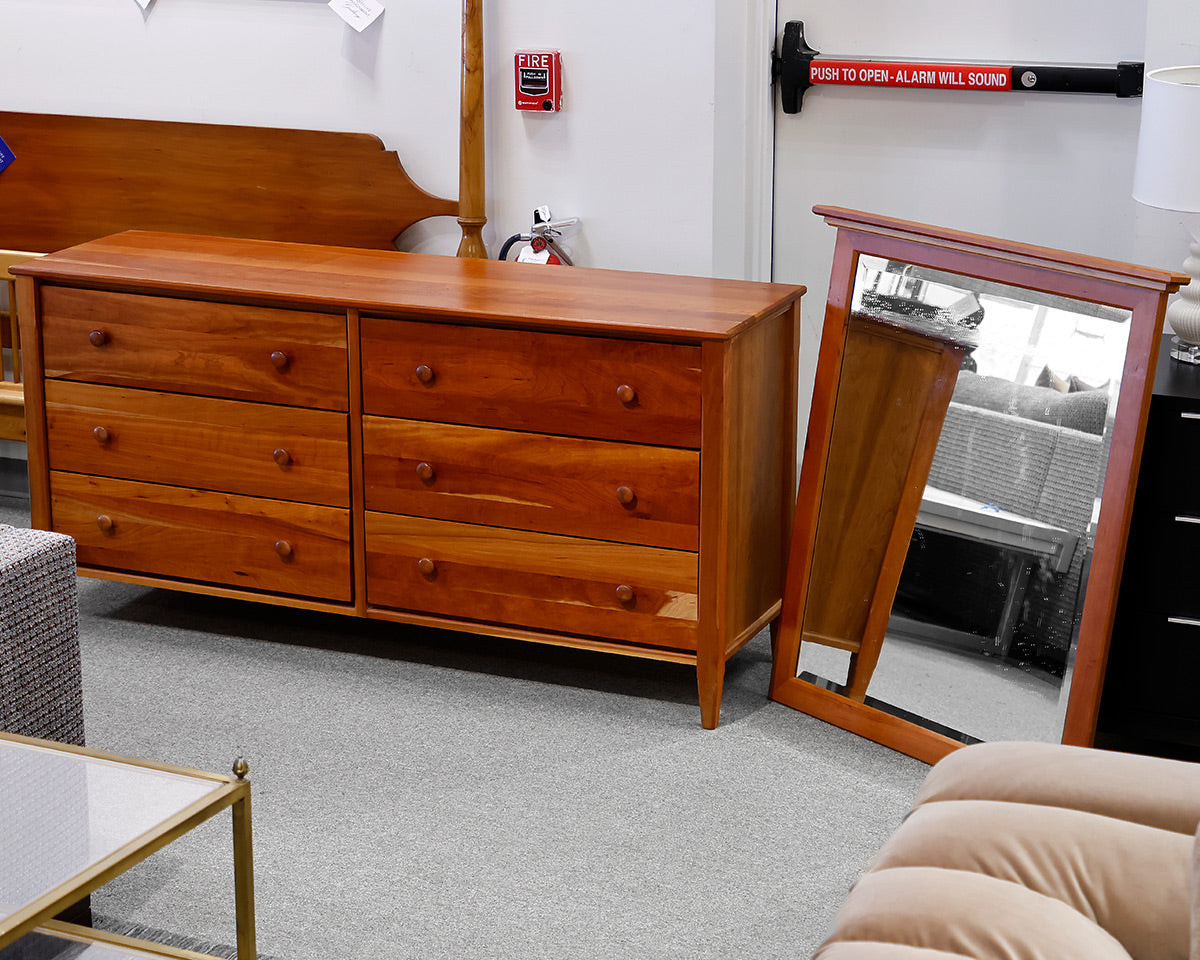 Shaker Dresser w/ Mirror
