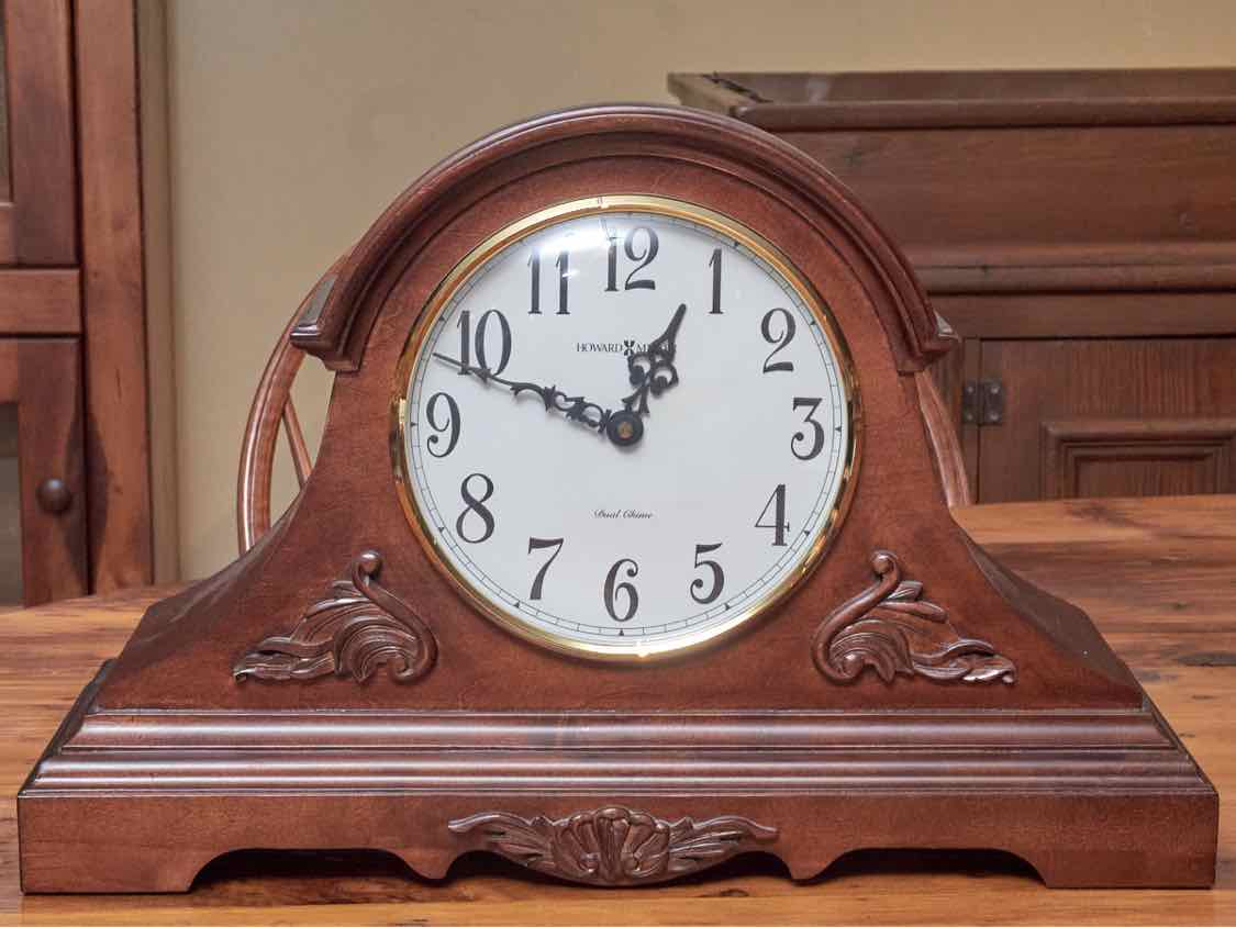 Howard Miller Mahogany Stain Finish Mantel  Clock