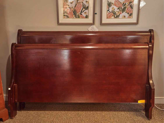 Cherry Sleigh Queen Bed with Wood Rails