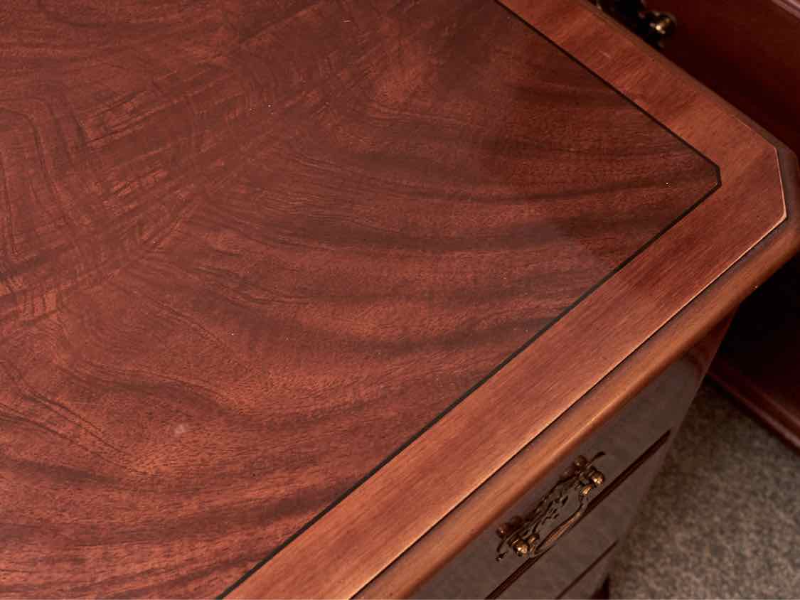 Drexel Burled Mahogany Dresser with 6 Drawers & Brass Handle Pulls