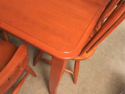 Thomasville  Maple Dining Table & 2 Arm & 4 Side Chair Set