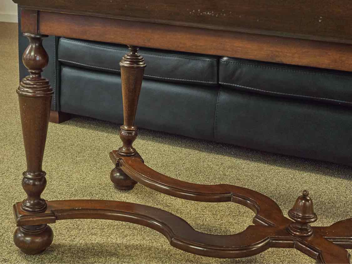 Mahogany Stain Tray Top Cocktail Table