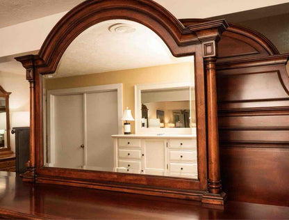 Thomasville 'Fredericksburg Collection'Mahogany Finish 12 Drawer Dresser