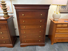 Cherry 7-Drawer Dresser