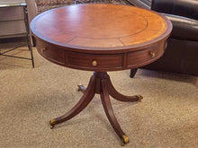 Ethan Allen Mahogany Rent Accent Table with Leather Top on Pedestal Base