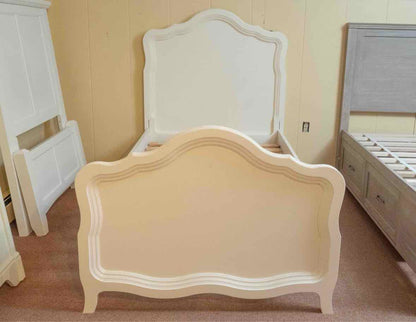 Stanley Young America 'Abigail Belcourt ' Cream Finish Arch  Twin Bed