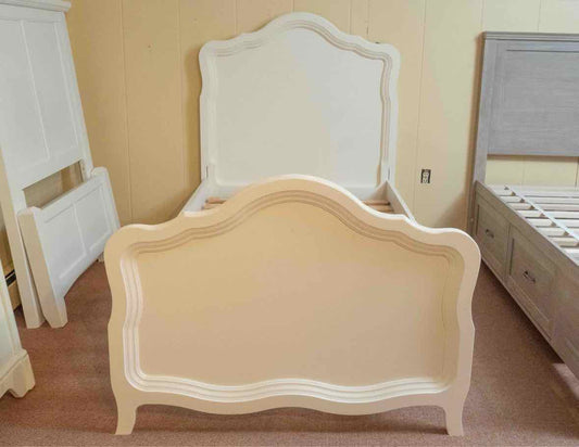 Stanley Young America 'Abigail Belcourt ' Cream Finish Arch  Twin Bed