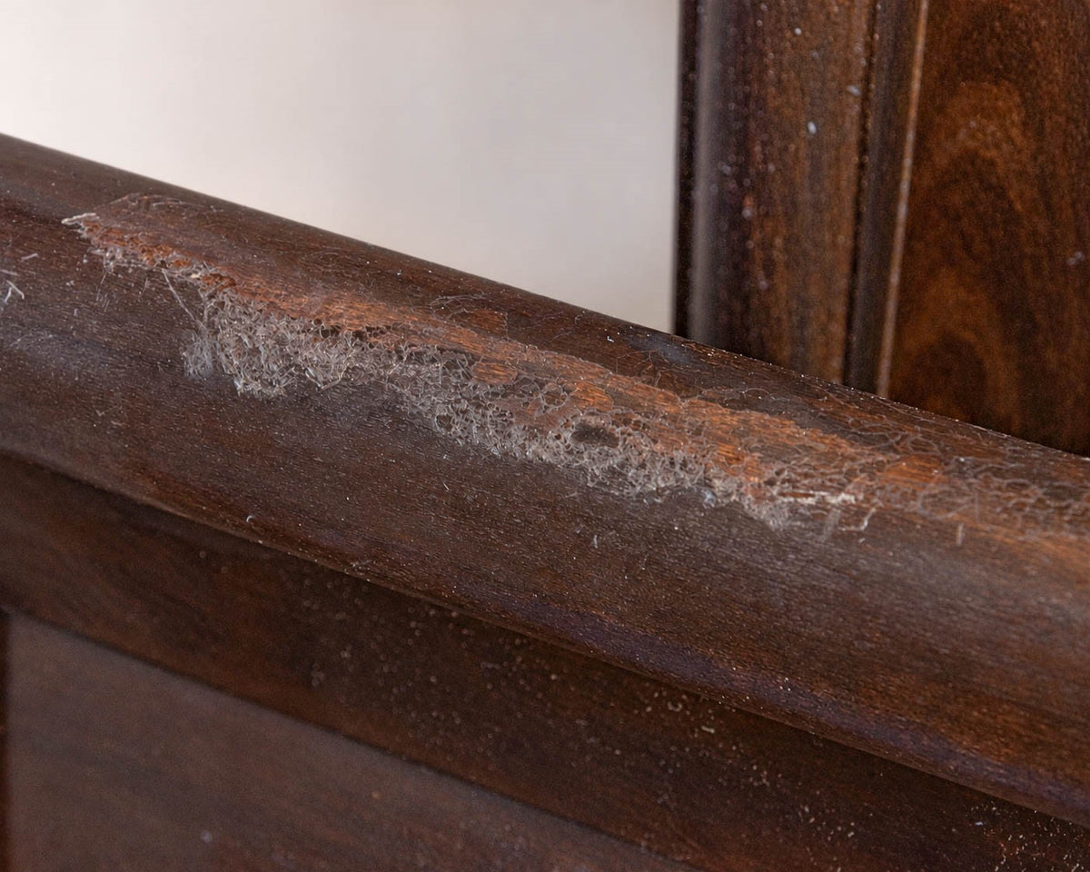 Kincaid Dark Walnut Queen Modifed Sleigh Bed