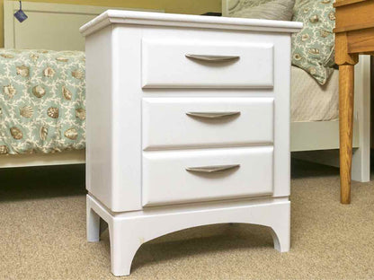 Global Furniture'Cottage White' Custom Finish 3 Drawer  Nightstand