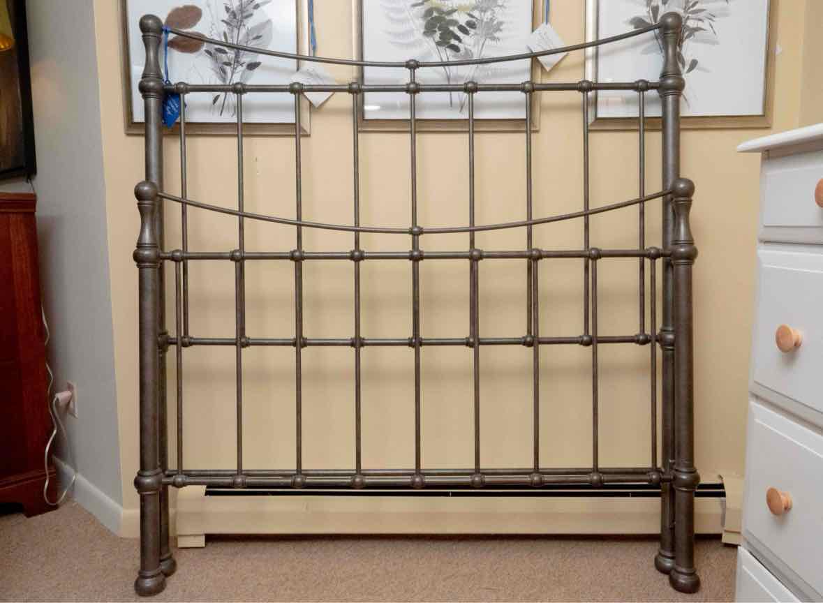 Pewter Finish Iron Full Bed Includes Metal Siderails & Slats