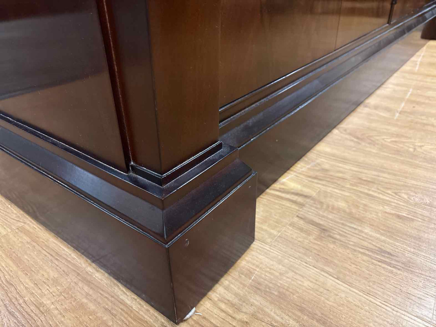 Thomas Pheasant for Baker Mahogany Server