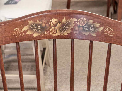 Hitchcock Round Dining Table & Set of Four Matching Chairs