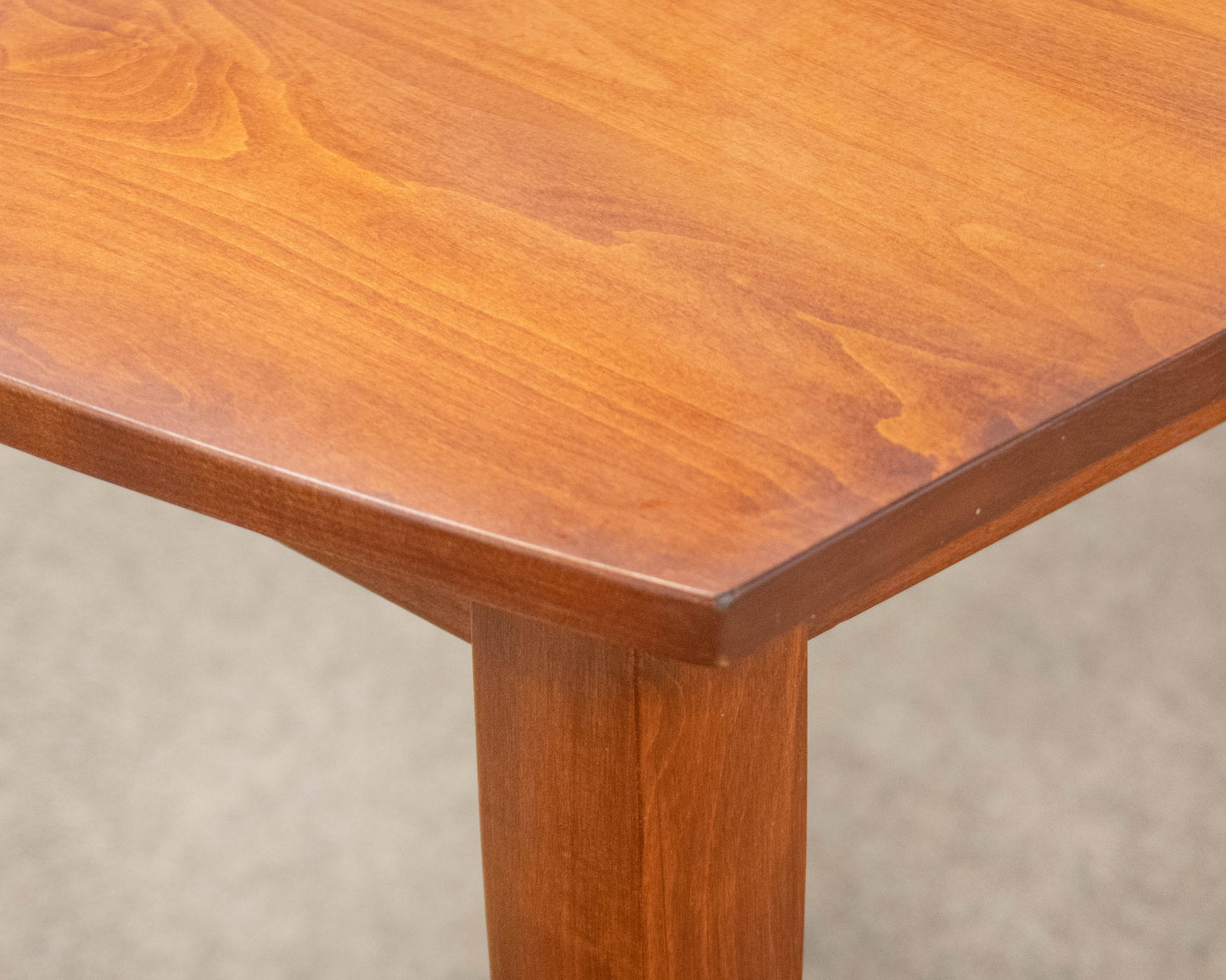 Amish Cherry Bowed Edge Mission  Dining Table On Tapered Legs